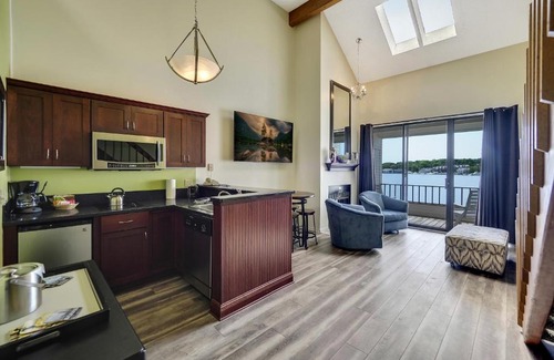 Charlevoix House | 350 Edgewater Inn