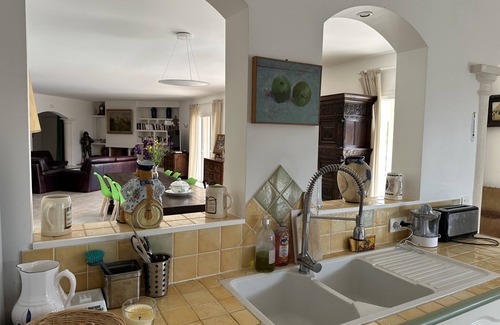 Sollies-Ville House | 350 m² house with 10 beds and beautiful sea view