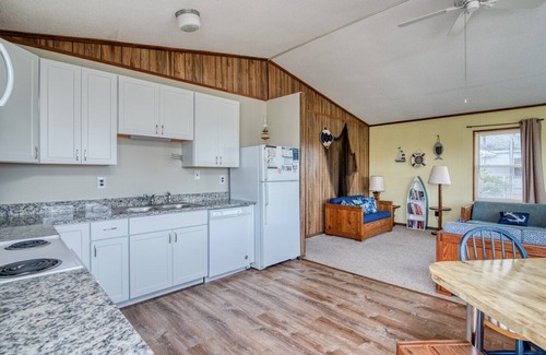 South Nags Head House | 352 - South Nags Head Rental - Spacious Rooms - Short Walk to the Beach!