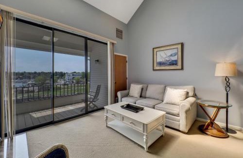 Charlevoix House | 356 Edgewater Inn