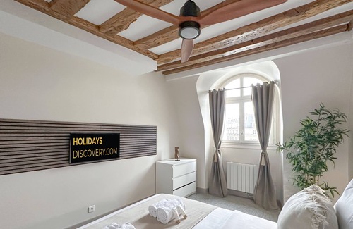 2nd Arrondissement Apartment | 357: Amazing view in Paris Olympic Games 2024