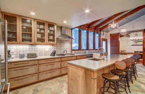 Blue River House | 357 m² House ∙ 6 bedrooms ∙ 14 guests