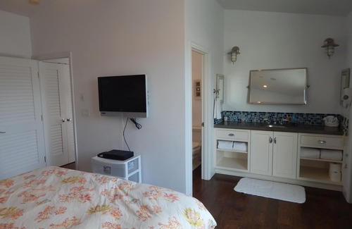 Avila Beach Condo | 359 1st Street 1 Bedroom Condo by Redawning