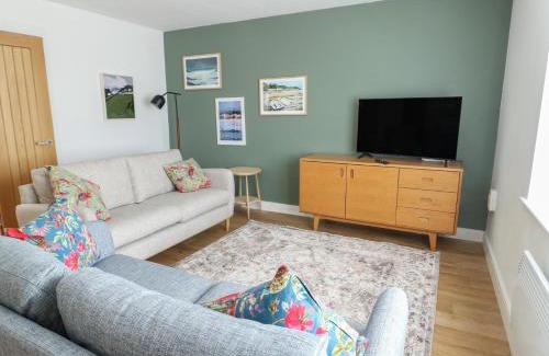 Brynteg House | 36 Parc Delfryn