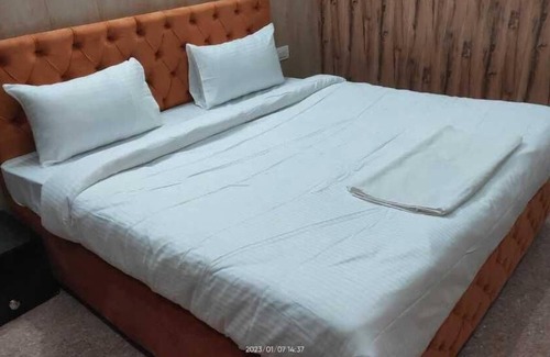 The Mall Road Hotel | 360 Degree View Homestay