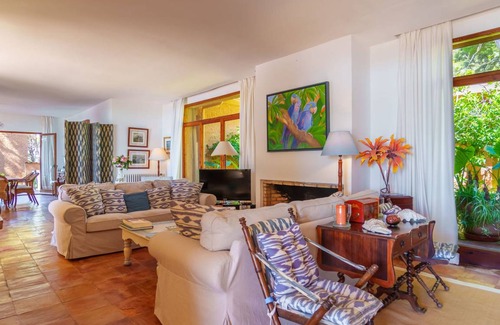 Costa de los Pinos Villa | 360 m² Villa ∙ 5 bedrooms ∙ 10 guests