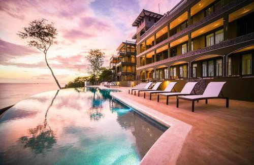 Playa Flamingo Apartment | 360 Splendor 305 Ocean View Condo- With Breakfast