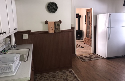 Ouray Cabin | 360 Views! Walk To Main Street and Hot Springs Pool! Relax And Enjoy The View