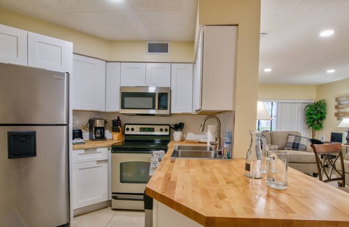 Ventura Apartment | 3608 Apartment with 3 swimming pools , Near Disney world.