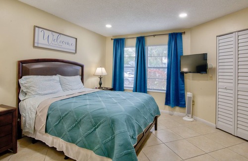 Ventura Apartment | 3608 Apartment with 3 swimming pools , Near Disney world.