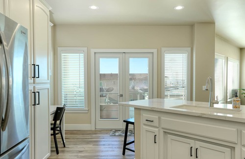 Downtown House | 361 C Hinds 3 Bedroom Townhouse by Redawning