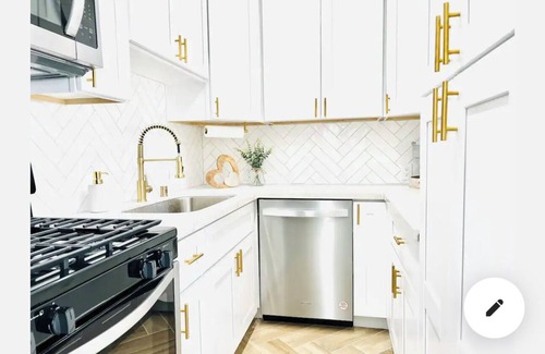 Mission Beach Cottage | 3628 Stylish and Cozy Mission Beach Cottage just steps away from the sand