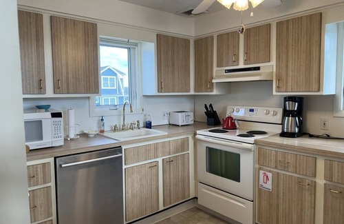 Dennisville Condo | 364 47th Place, Unit:East