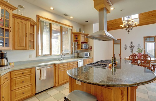 Fairfield Bay House | 366 Shared Acres, Lake Access: Ozark Getaway!