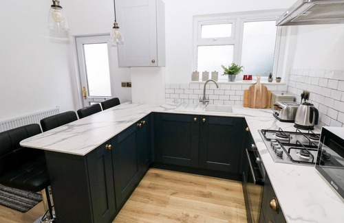 Porthcawl Cottage | 36A Mary Street
