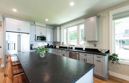 South Casco House | 37(A) Shore Rd, Raymond ME- Loon Lodge