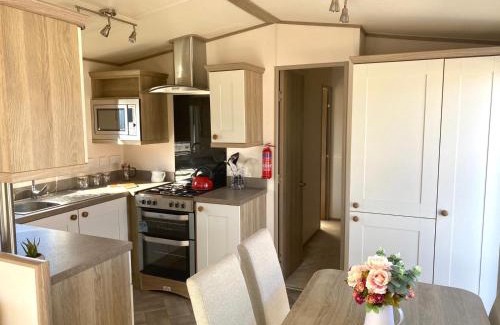 Morecambe House | 37 Bay View Oceans Edge by Waterside Holiday Lodges