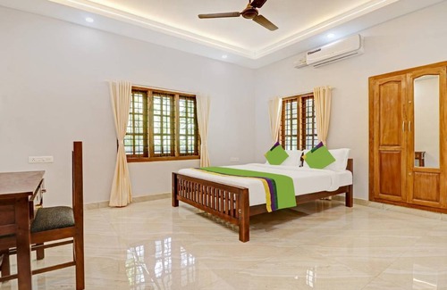 North Paravur Hotel | 37 m² Hotel ∙ 4 guests