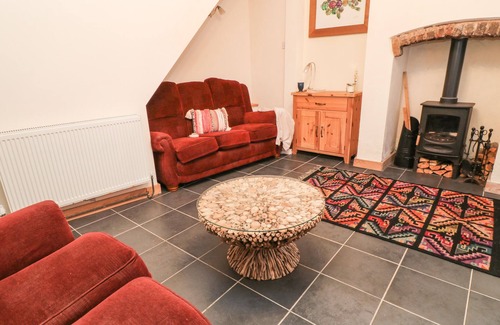 Appledore House | 37 MARKET STREET, pet friendly, with open fire in Appledore