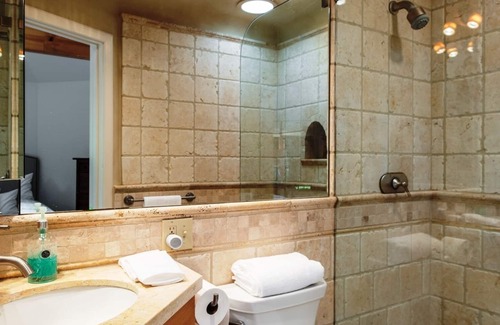Northwest Carmel House | 3770 Stone's Throw 3 Bedroom Home by Redawning