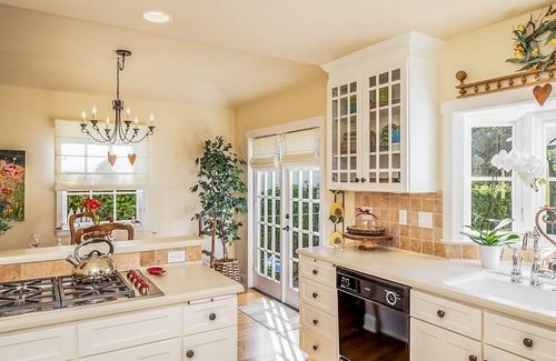 Golden Rectangle House | 3791 Little Sandpiper Cottage ~ Near Town & Beach