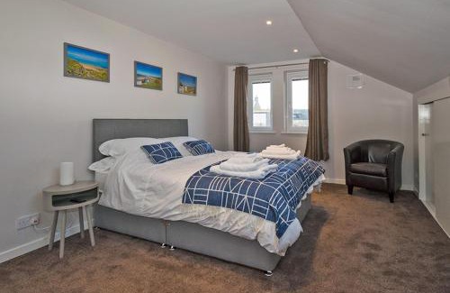 Lossiemouth House | 37A Commerce Street