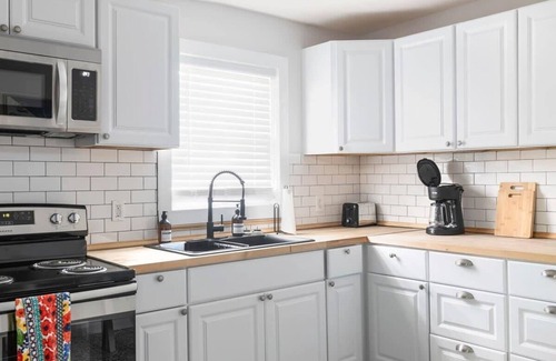 Avondale House | 37th Street Bungalow
