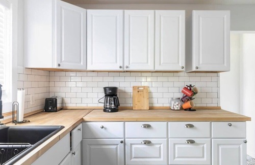Avondale House | 37th Street Bungalow