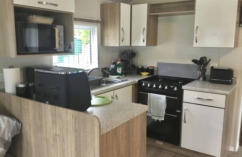 Porthmadog Cottage | 38 THE GREEN, pet friendly, country holiday cottage in Prenteg