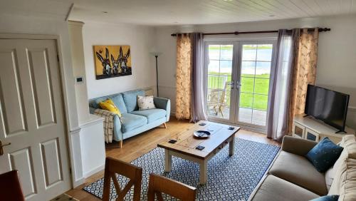 South Cerney House | 38 Windrush Lake