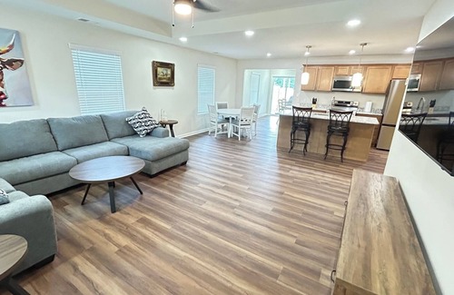 Jeffersonville - Clarksville House | 3805 Hamburg pike,New Home 2025, perfect for a family ,With a Jacuzzi hot tub,