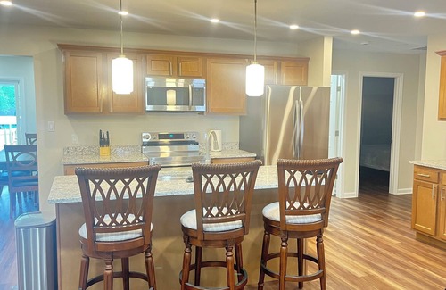 Jeffersonville - Clarksville House | 3807 Hamburg pike,New Home 2025, perfect for a family ,With a Jacuzzi hot tub,