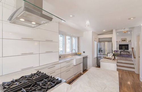 Pacific Grove House | 3817 Caledonia Bay Lookout - Perfect Family Retreat Near Bay, Park and Town