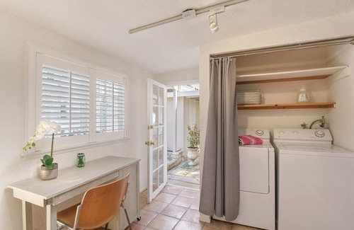 Northeast Carmel House | 3861 Live, Love, Bark - Cozy Cottage with Hot Tub