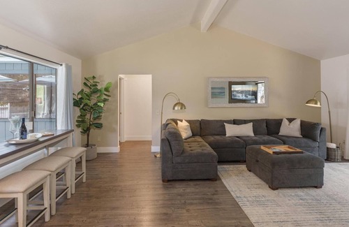 Del Monte Forest House | 3880 Casa Azul 3 Bedroom Home by Redawning