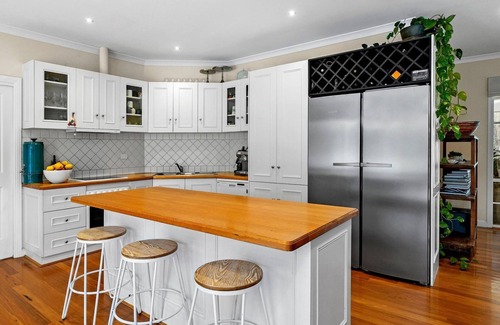 Jan Juc House | 38a Bells Boulevard - a sanctuary among the bush
