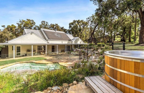 Jan Juc House | 38a Bells Boulevard - a sanctuary among the bush