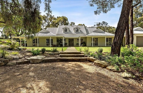 Jan Juc House | 38a Bells Boulevard - a sanctuary among the bush