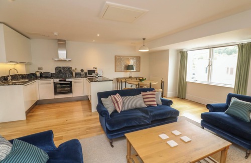 Dartmouth Cottage | 39 Dart Marina
