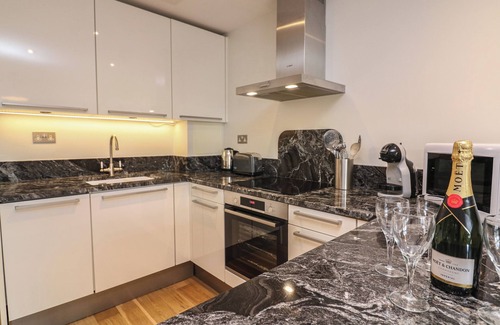 Dartmouth Cottage | 39 Dart Marina