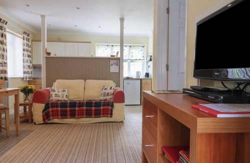 Charmouth House | 39 FERNHILL HEIGHTS, pet friendly in Charmouth