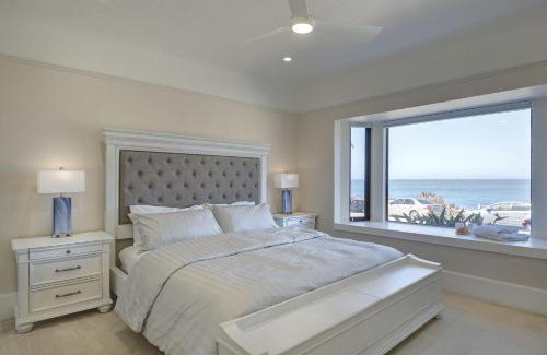 Pacific Grove Apartment | 3946 Listen to the Waves townhouse