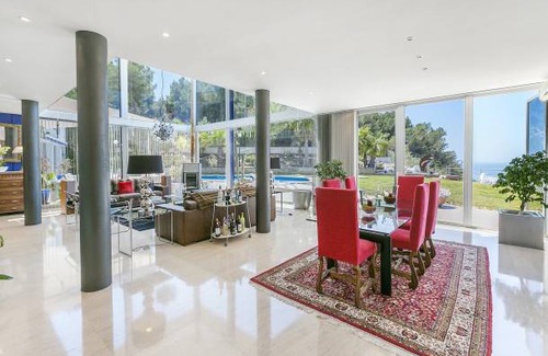 Badia Blava Villa | 396 m² Villa ∙ 4 bedrooms ∙ 8 guests