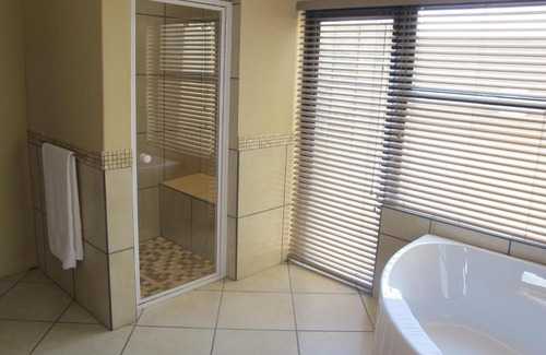Vredefort House | 398 Vaal de Grace Golf Estate