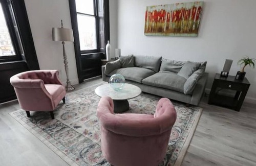 Downtown Historic District Apartment | 3B Stay in Downtown Easton 2BR