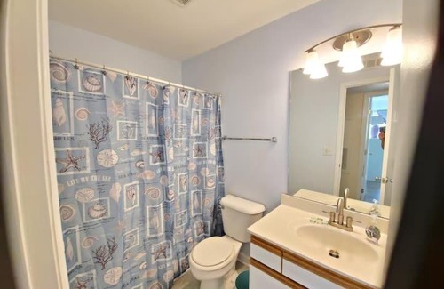 Garden City Apartment | 3B2FB Blissful Surfside Life a peaceful quiet getaway 25 years old and Up ONLY