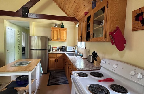Standish House | 3Bd, 1 bath camp on Frye Island close to Beach 6 with screened-in porch!