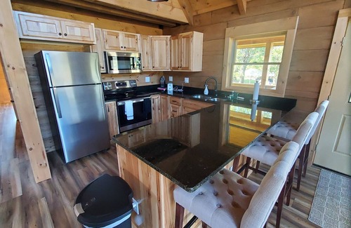 Elizabethton House | 3BD/2.5BA Tennessee Mountain Trout Lodge by Watauga Lake & River