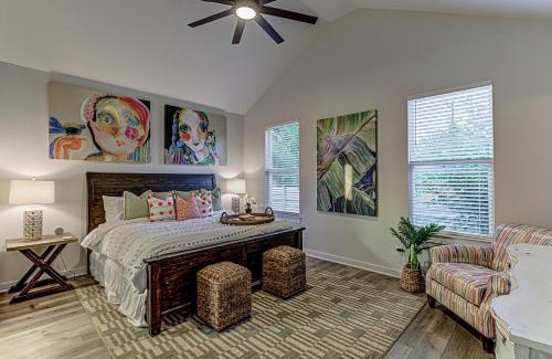 Cottonwood Shores House | 3BD Escape for 8 with Fire Pit & Patio Near Lake LBJ