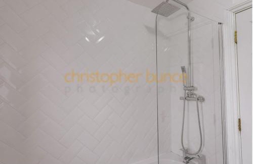 Wolverton Apartment | 3bd Home near Red Bull Racing, Vw Centre, Zoho